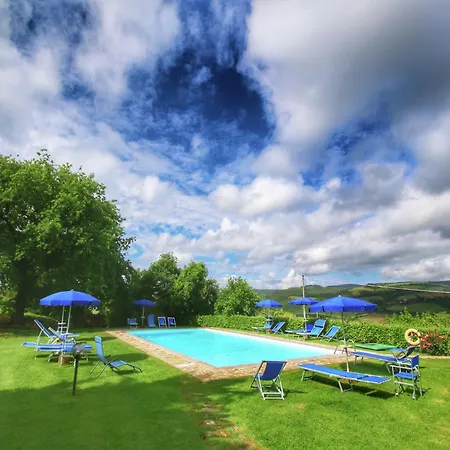 Casa vacanze For Four People With Pool